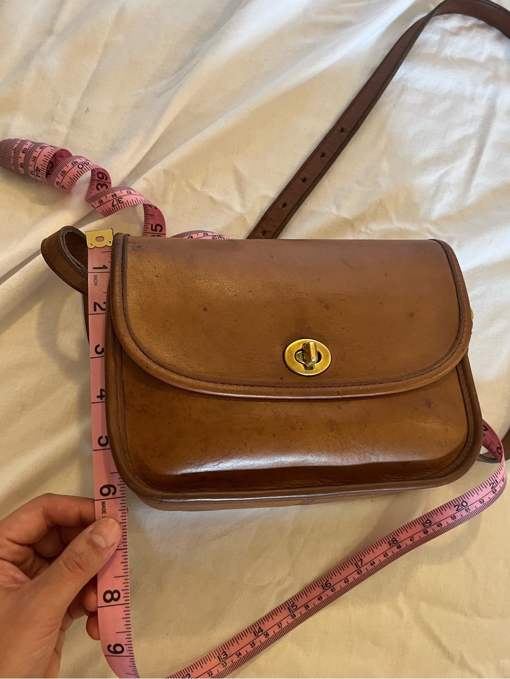 Vintage Coach Collegiate 9815 British Tan Crossbody Bag - Picture 14 of 16